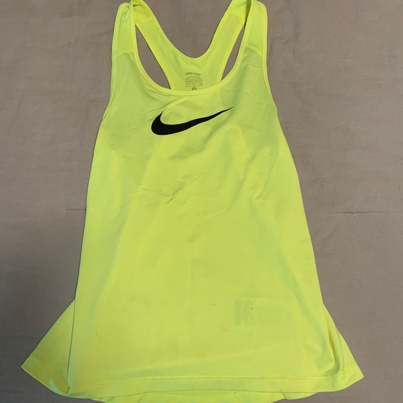 Nike Tank - Picture 1 of 3
